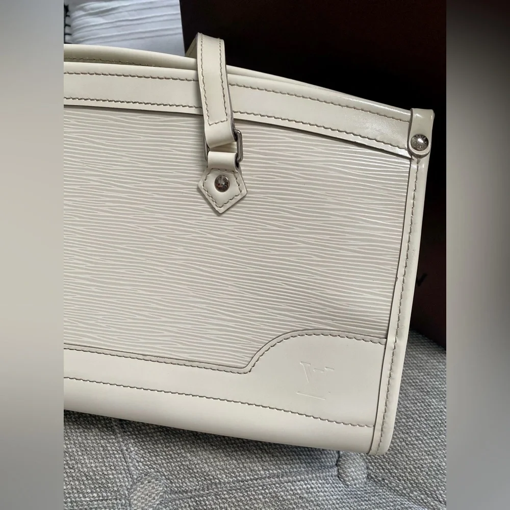 Louis Vuitton Cream Epi Leather Shoulder Tote with Matching Wallet